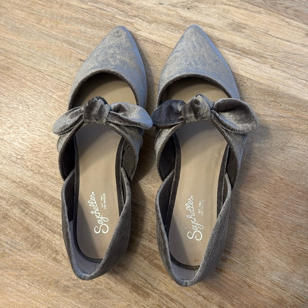 Velvet Flats